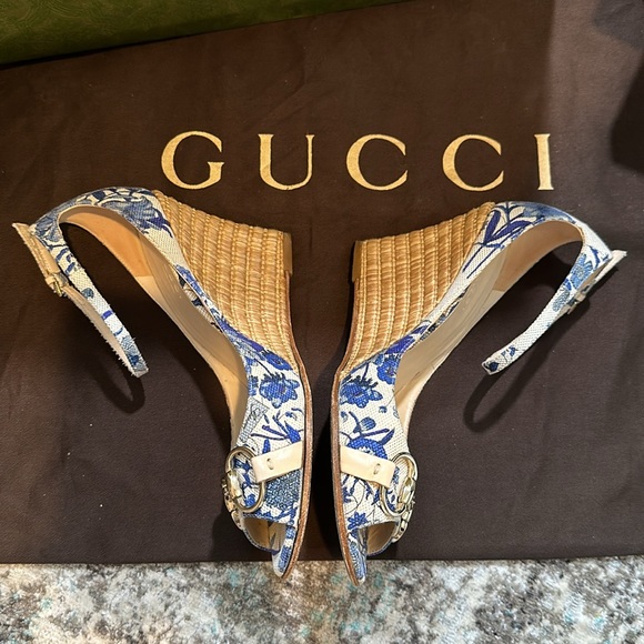 Vintage Gucci Flora Horsebit Ankle Strap Wedge Sandals (Indigo) Size 7 - Picture 3 of 11